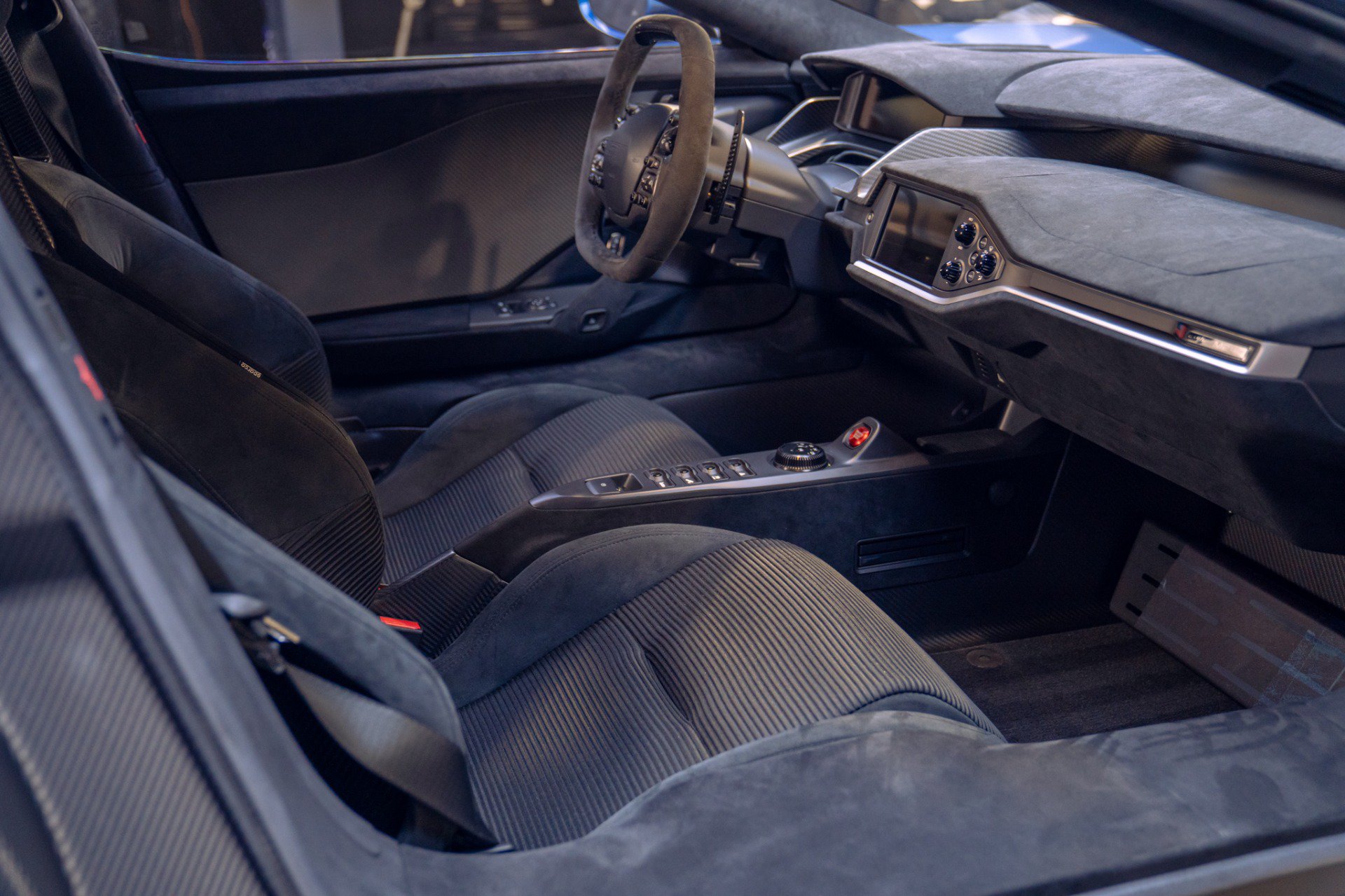Used 2021 Ford GT RWD image 52