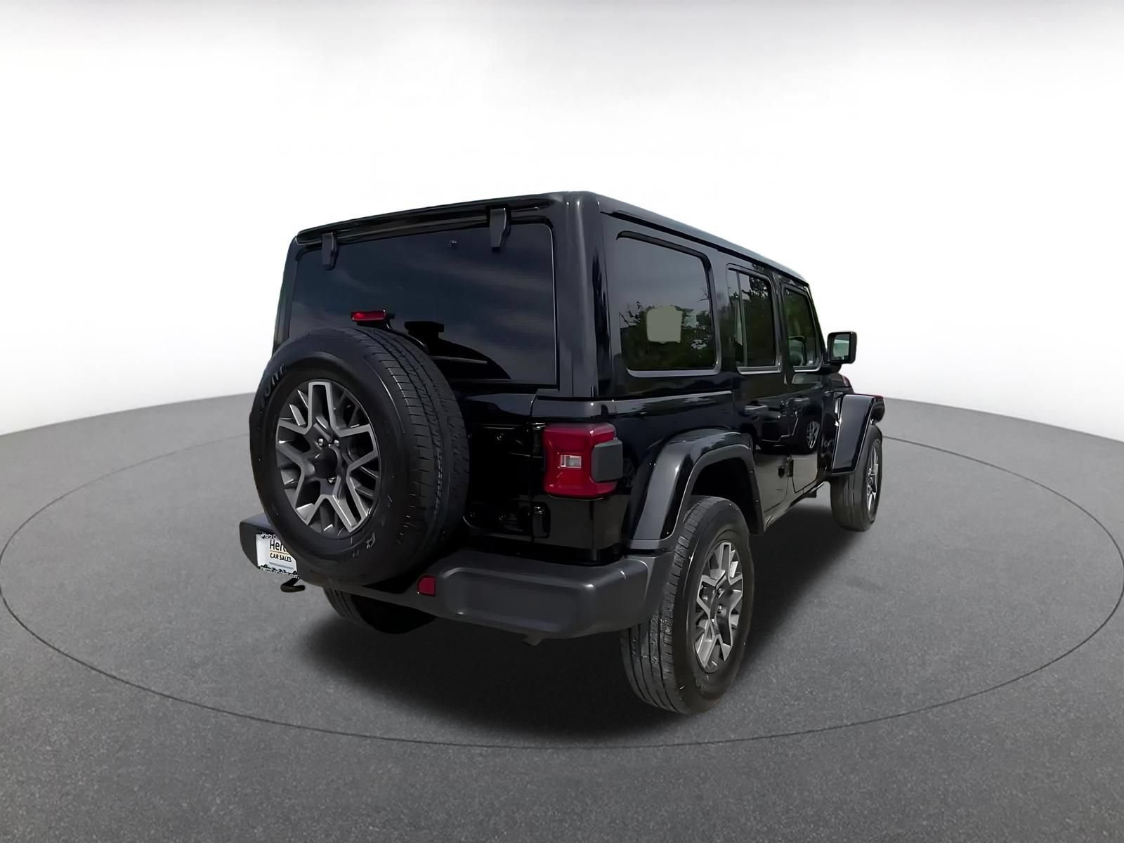 Used 2025 Jeep Wrangler Unlimited Sahara AWD/4WD image 12