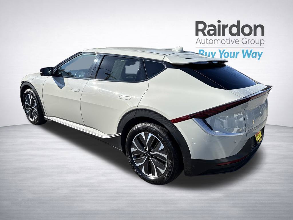 Used 2024 Kia EV6 Light RWD image 5