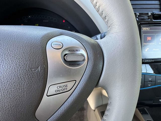 Used 2012 Nissan Leaf SL image 38