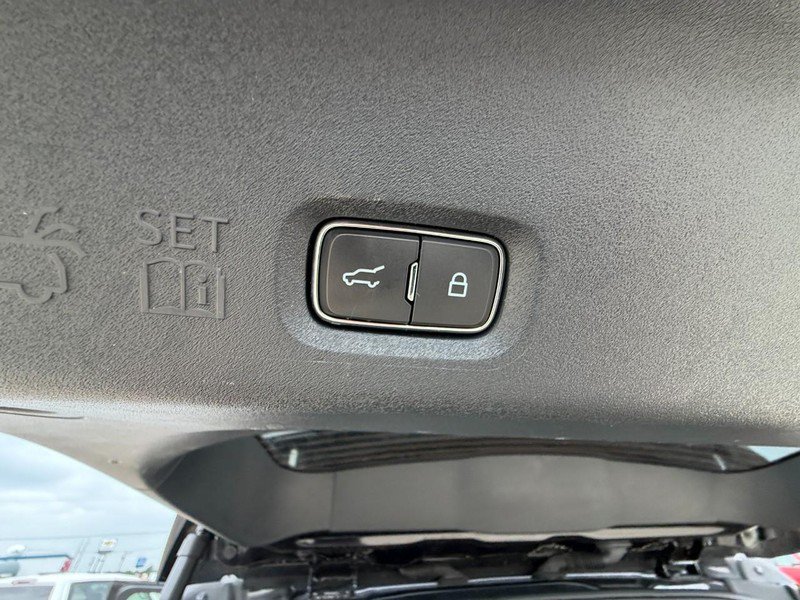 Used 2025 Ford Expedition Active AWD/4WD image 21