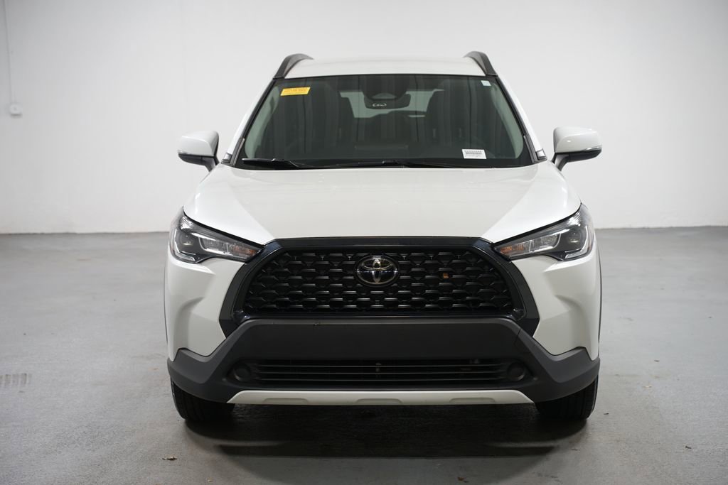 Certified 2024 Toyota Corolla Cross LE image 2