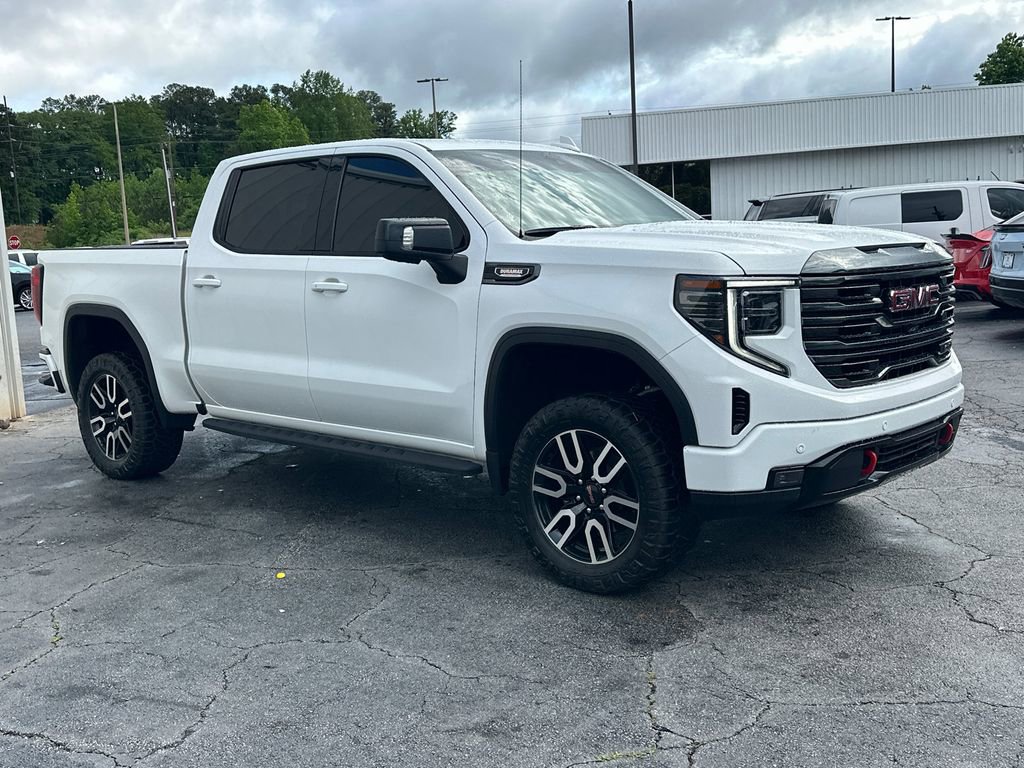 Used 2023 GMC Sierra 1500 AT4 w/ AT4 Premium Package AWD/4WD image 4