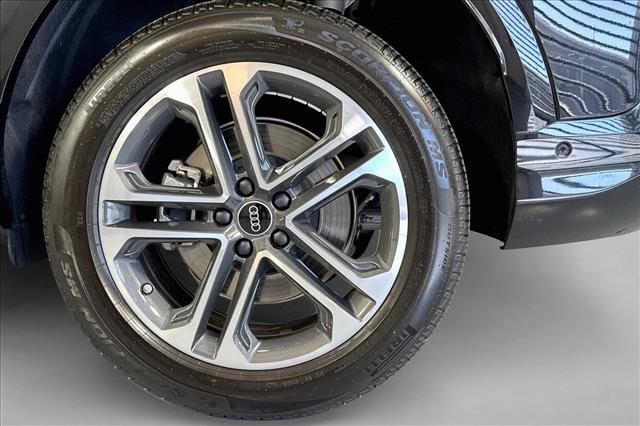 Used 2025 Audi Q5 Premium w/ Convenience Package AWD/4WD image 28
