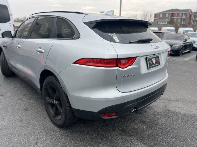 Used 2019 Jaguar F-PACE Premium image 6