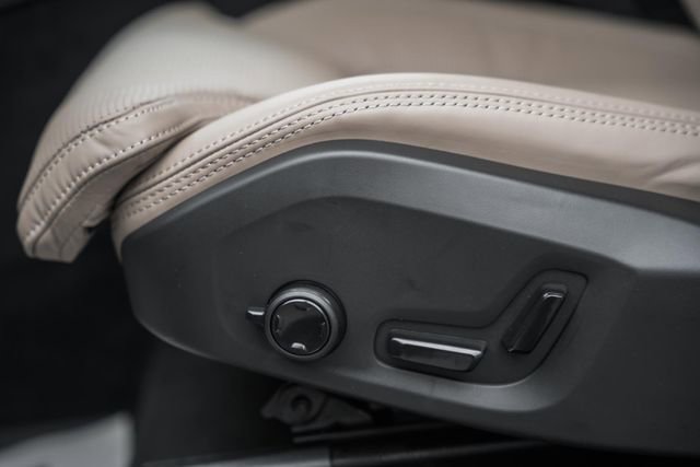 New 2026 Volvo XC90 T8 Ultra w/ Protection Package Premier image 36