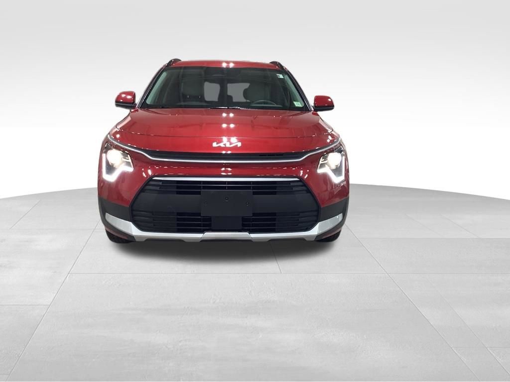 Used 2025 Kia Niro EX image 6
