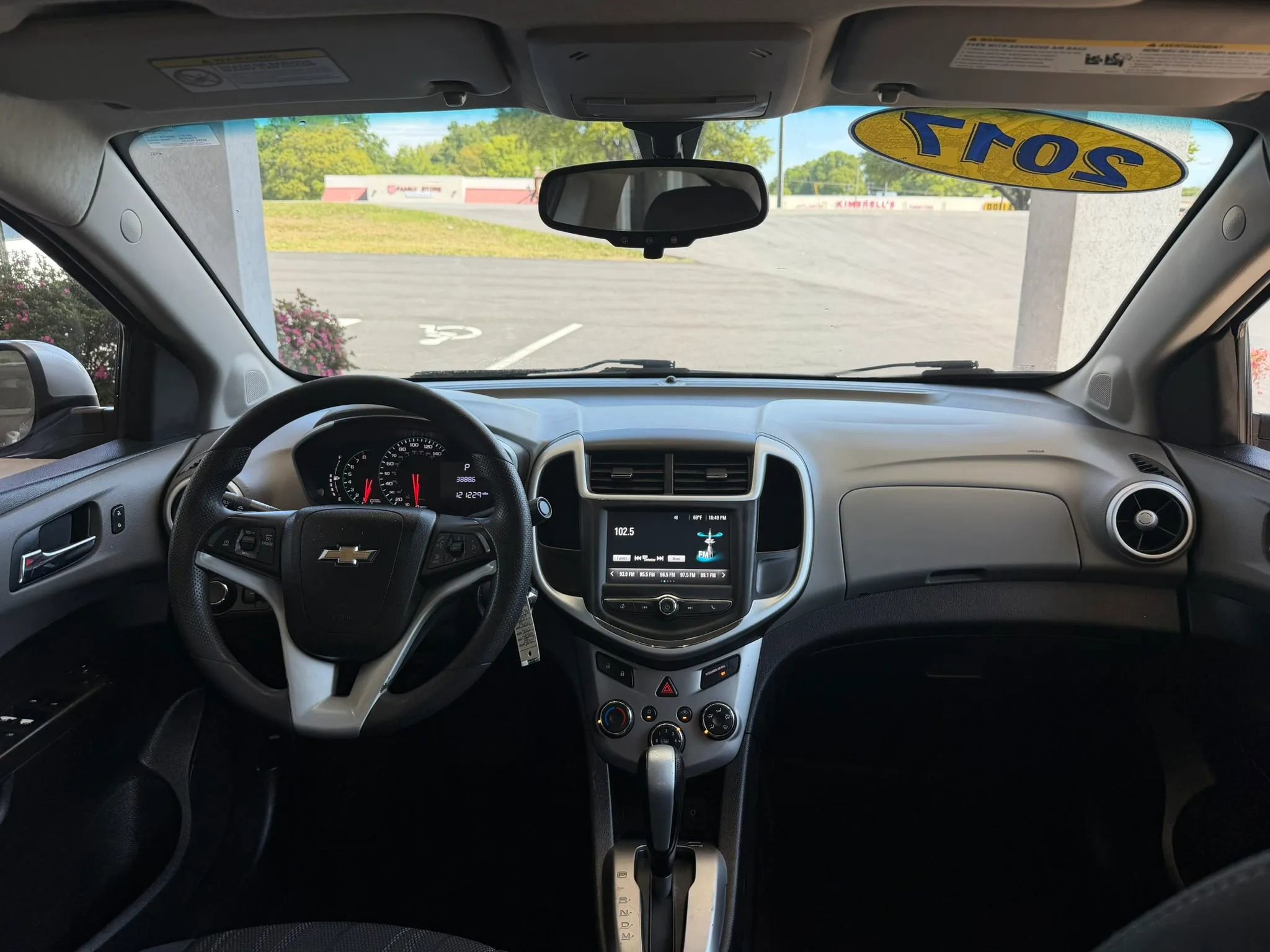 Used 2017 Chevrolet Sonic LT FWD image 9