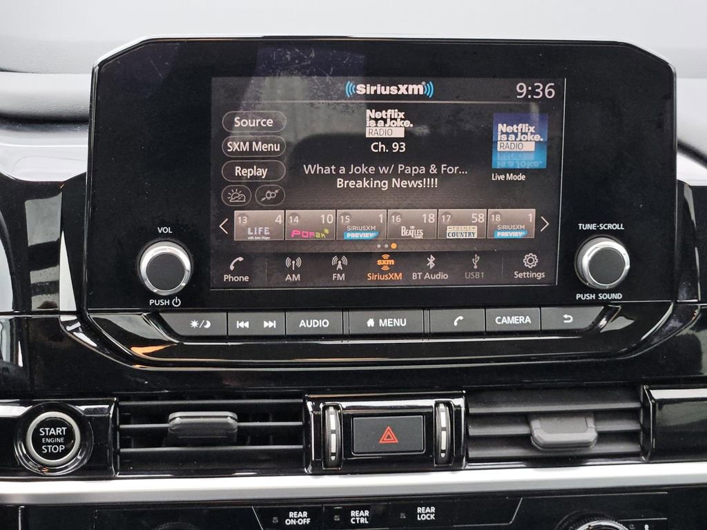 Used 2022 Nissan Pathfinder SV w/ SV Premium Package FWD image 13