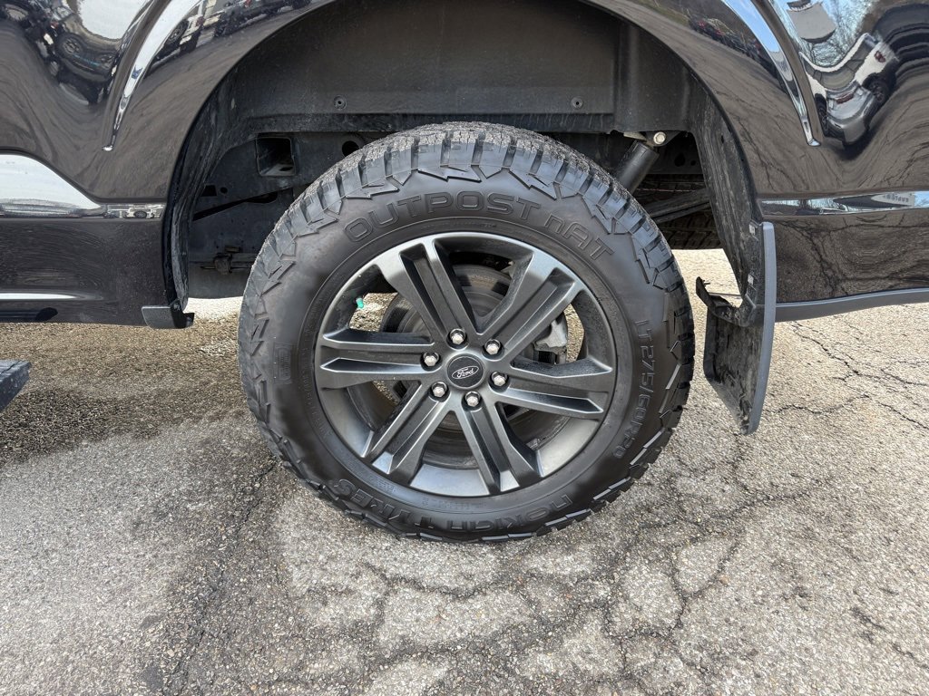 Used 2021 Ford F150 Lariat w/ Equipment Group 502A High image 33