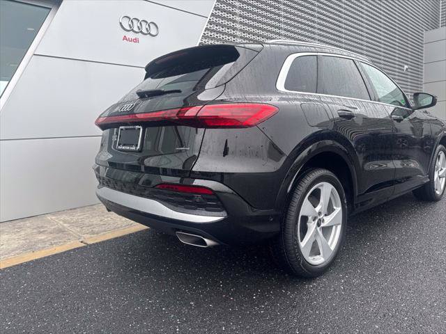 Used 2025 Audi Q5 Premium Plus w/ Premium Plus AWD/4WD image 4