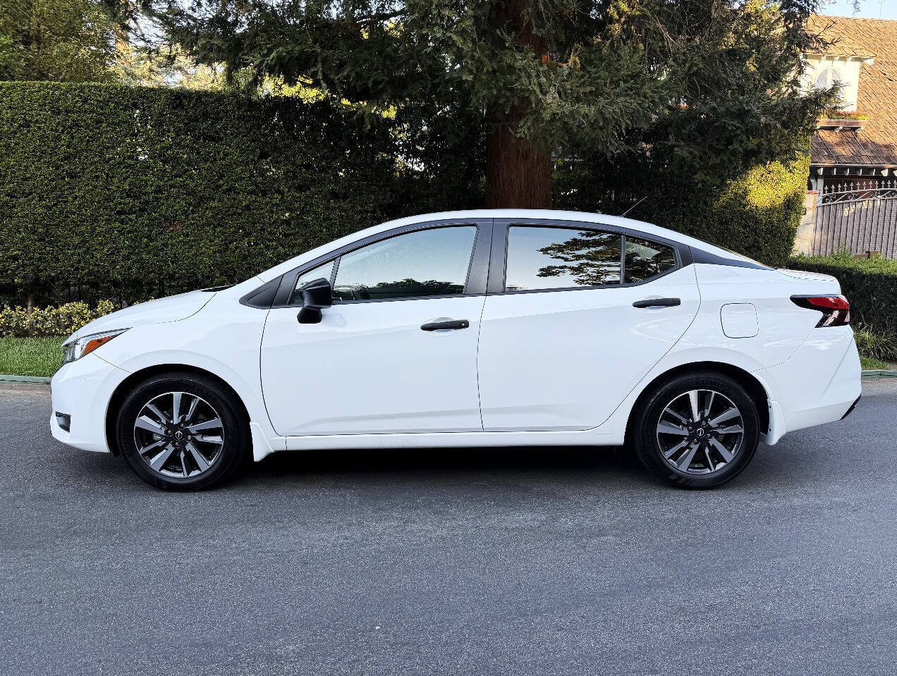 Used 2024 Nissan Versa S w/ S Plus Package FWD image 4