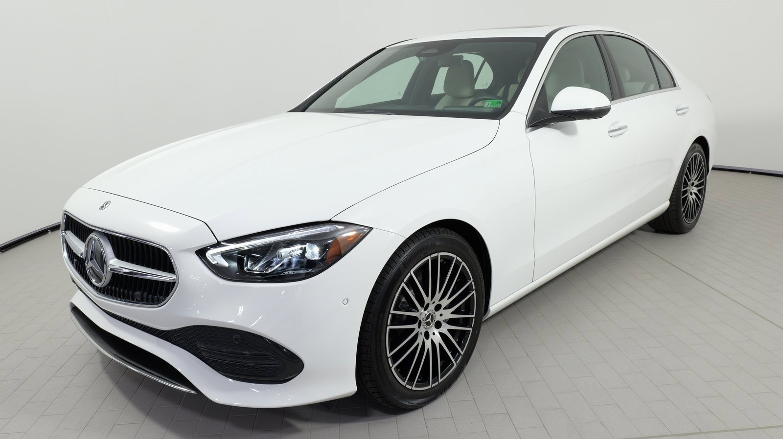 Used 2024 Mercedes-Benz C 300 4MATIC Sedan image 5