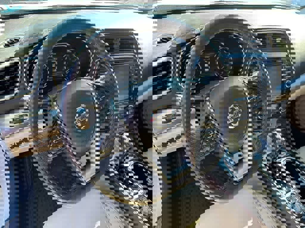 Used 2021 Nissan Maxima 3.5 SV w/ Floor Mat Group image 11