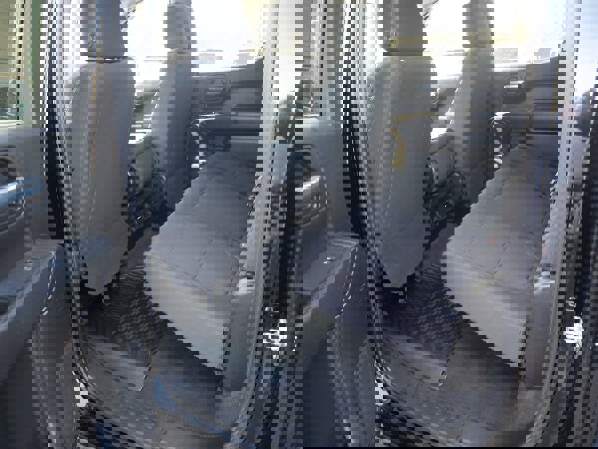 Used 2020 Chevrolet Silverado 1500 Custom w/ Custom Value Package image 24