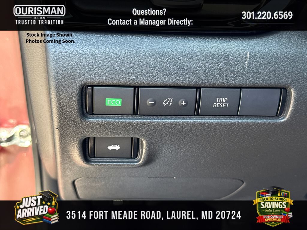 Used 2025 Nissan Sentra SV FWD image 30