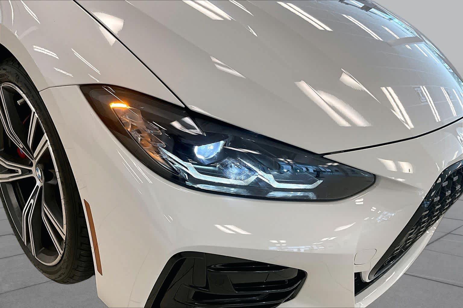 Used 2024 BMW 430i Coupe w/ M Sport Package RWD image 26