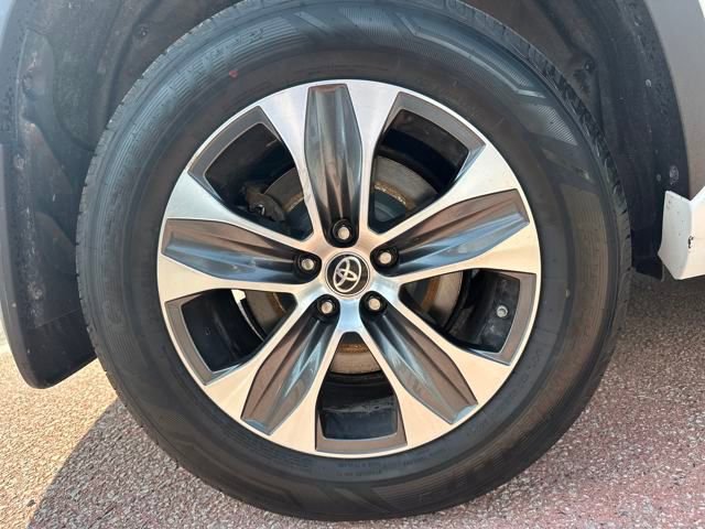 Used 2022 Toyota Highlander XLE image 31