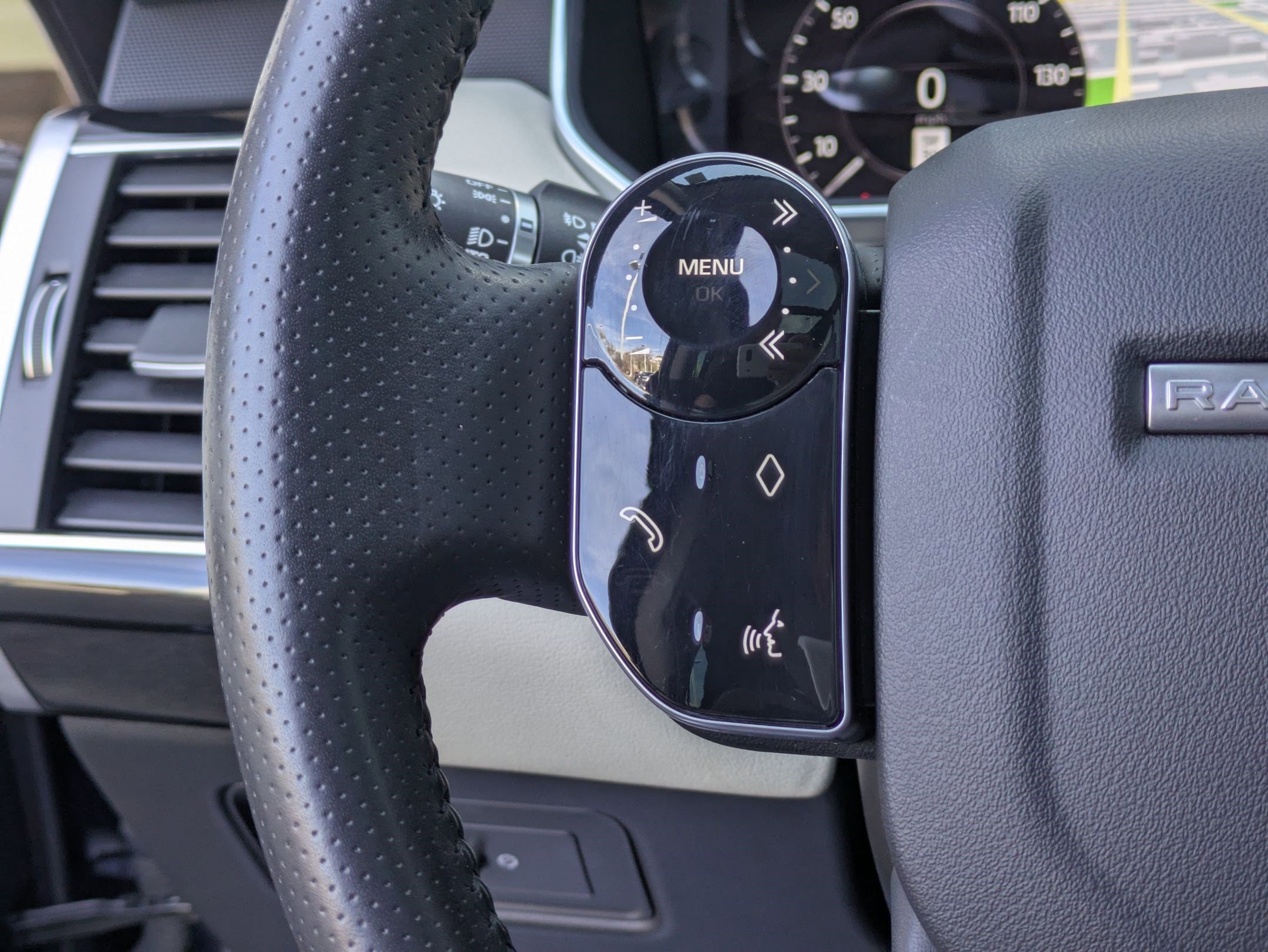 Certified 2020 Land Rover Range Rover Sport HSE image 18