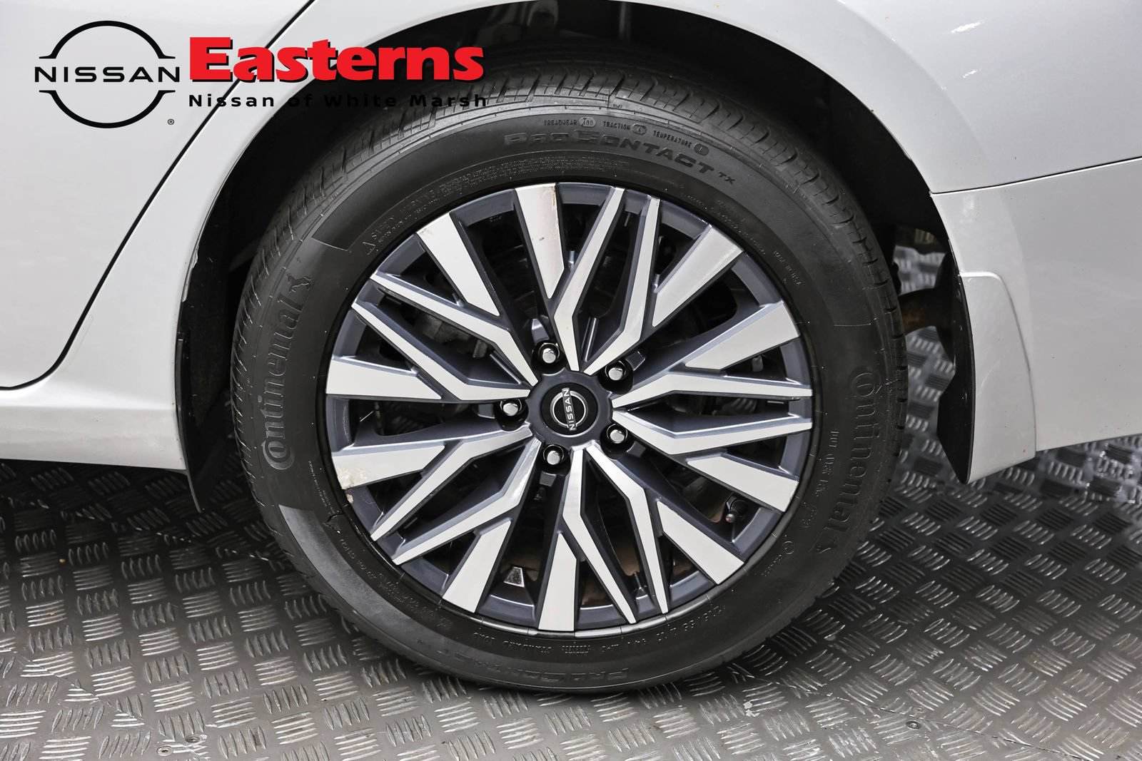 Used 2023 Nissan Altima 2.5 SV w/ SV Premium Package AWD/4WD image 8