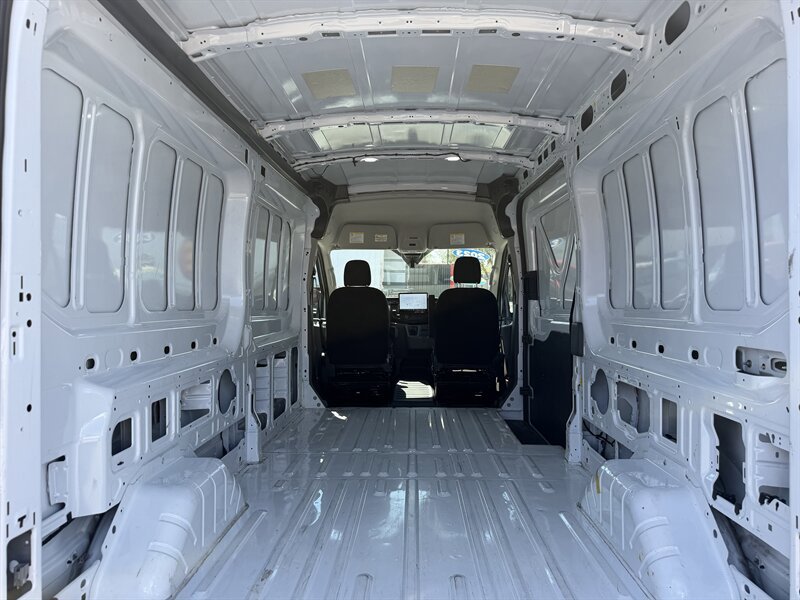 Used 2023 Ford E-Transit Medium Roof RWD image 9