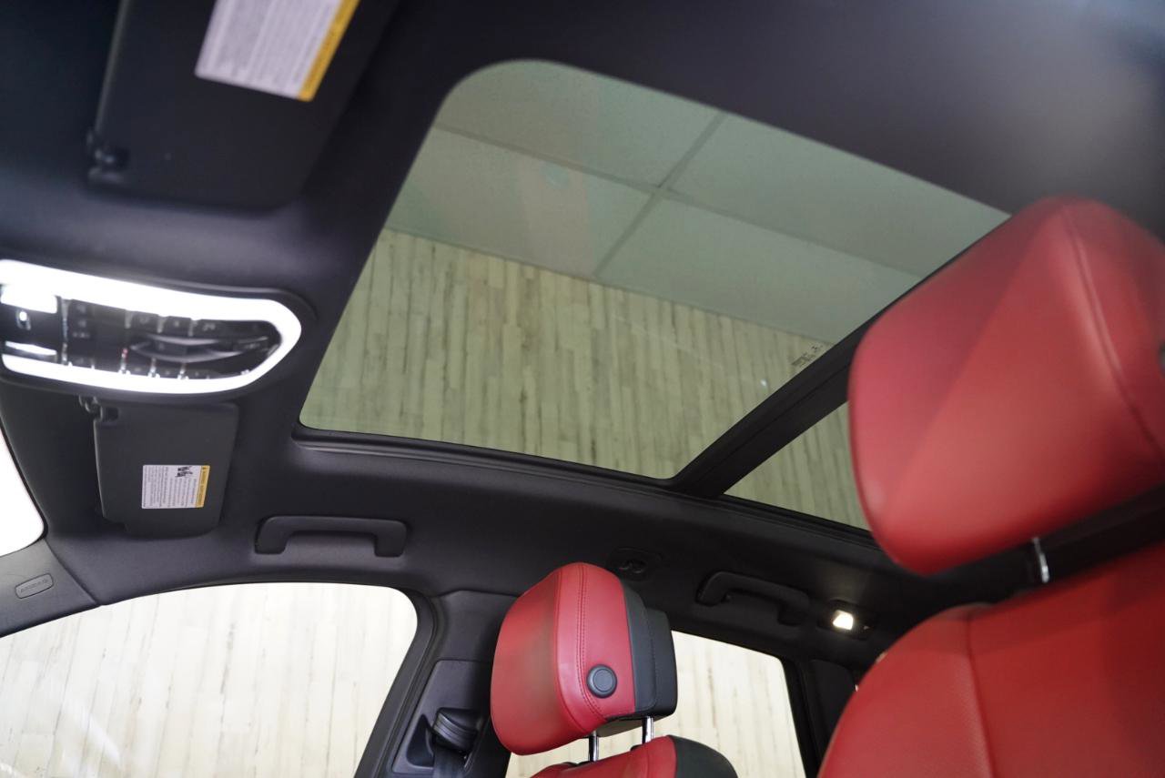 Used 2020 Porsche Macan AWD/4WD image 27