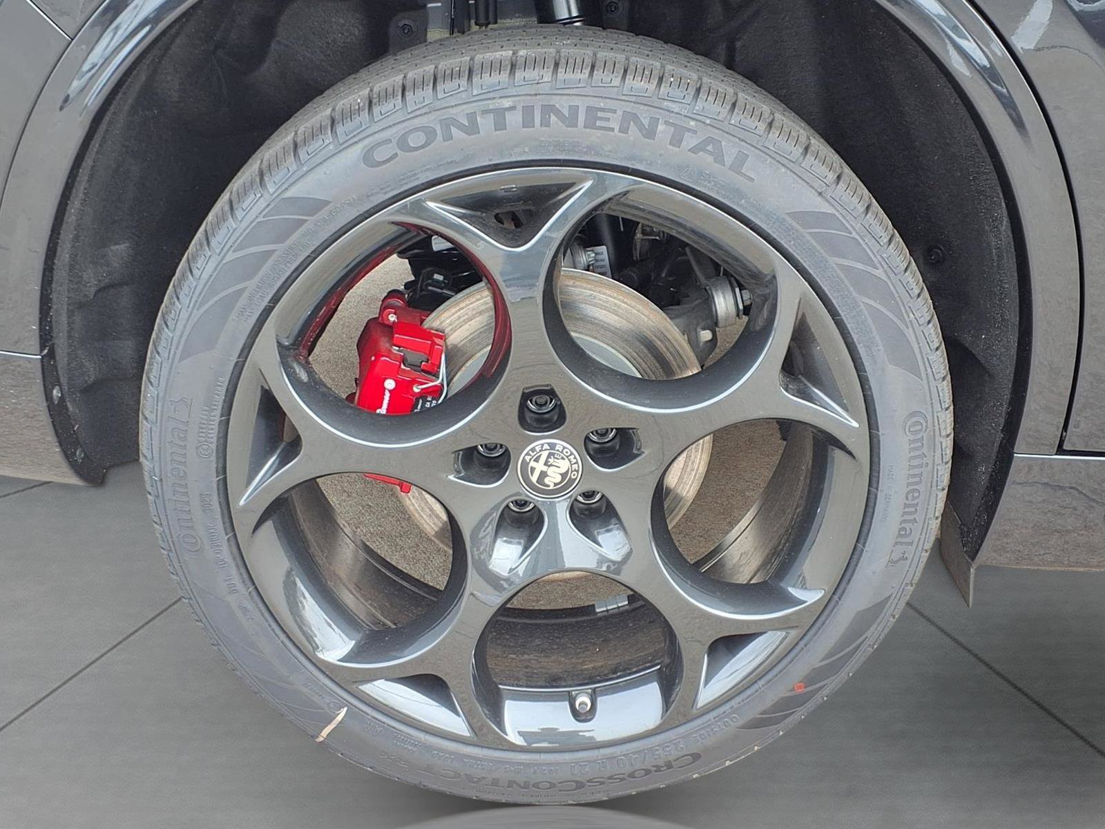 New 2026 Alfa Romeo Stelvio Sprint image 7