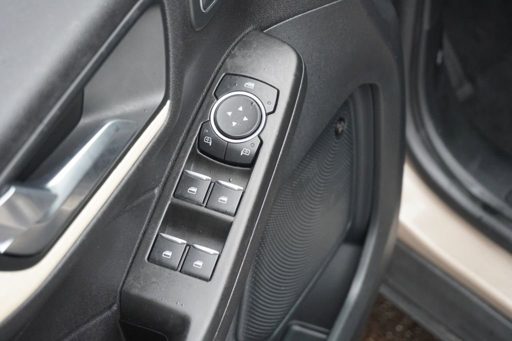 Used 2021 Ford Escape Titanium w/ Titanium Elite Package image 17