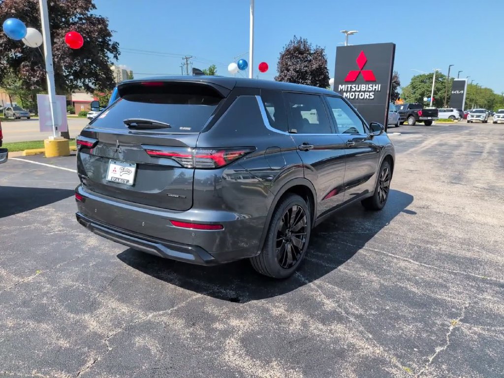 New 2026 Mitsubishi Outlander LE AWD/4WD image 5