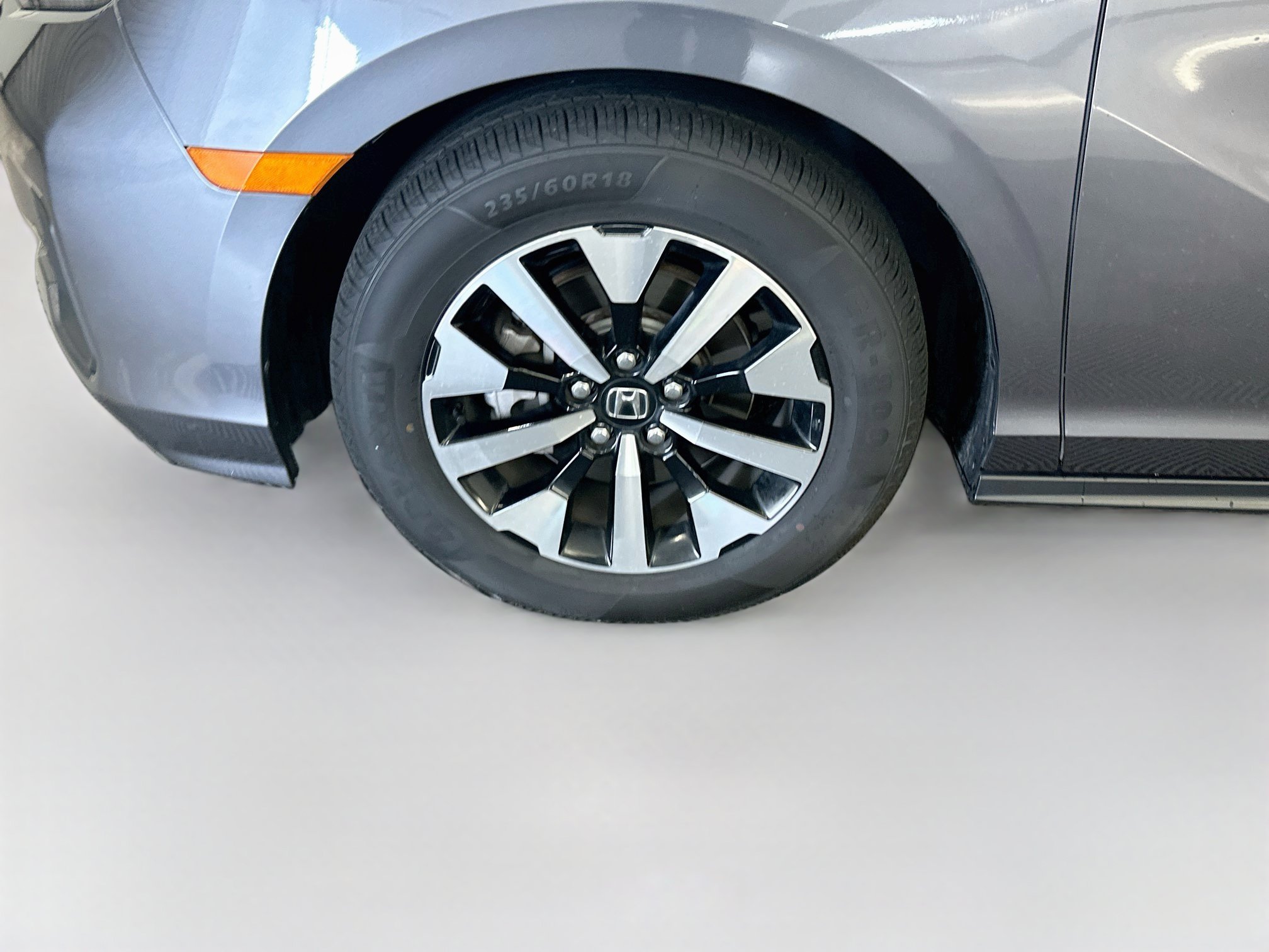 Used 2025 Honda Odyssey EX-L image 11