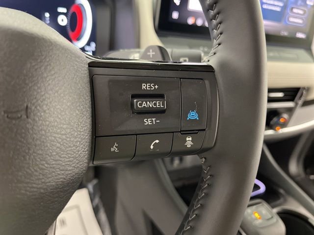 Used 2025 Nissan Rogue SL image 21