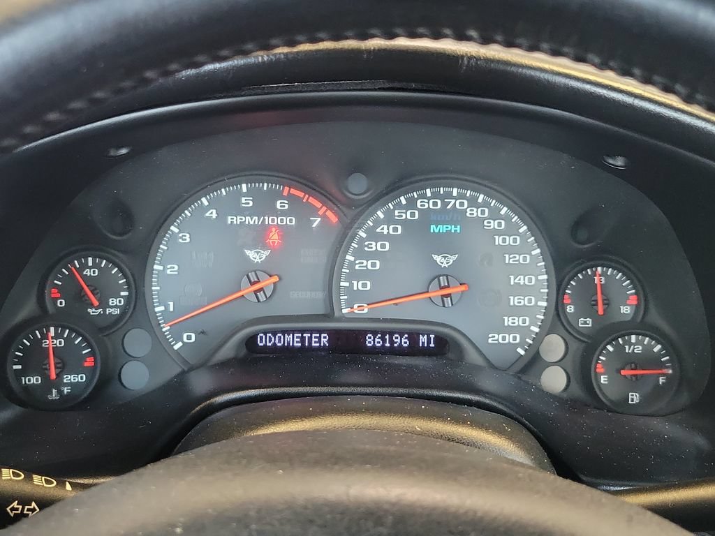 Used 2001 Chevrolet Corvette Convertible w/ Preferred Equipment Group1 RWD image 20