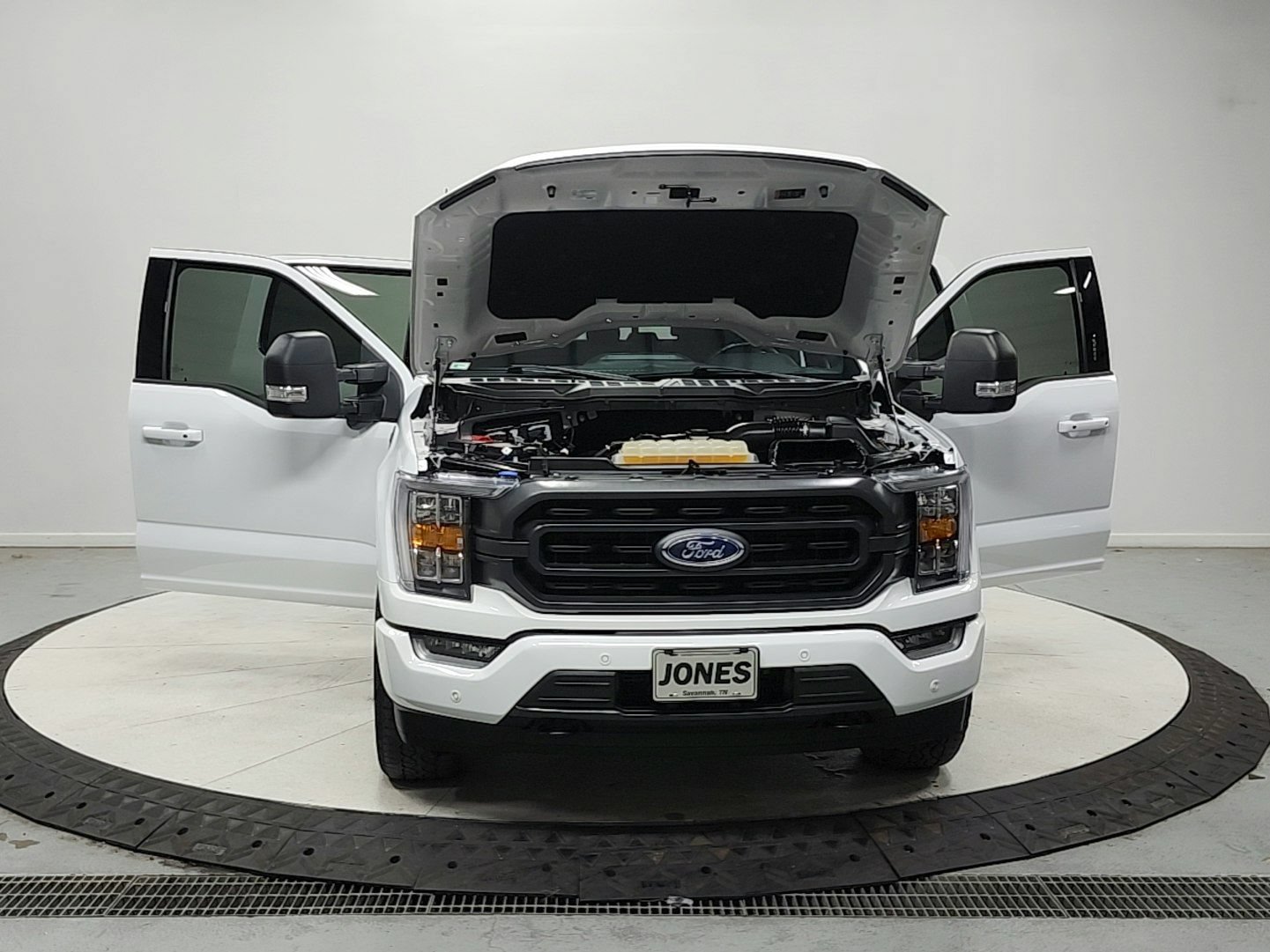 Used 2023 Ford F150 XLT w/ Equipment Group 302A High AWD/4WD image 11