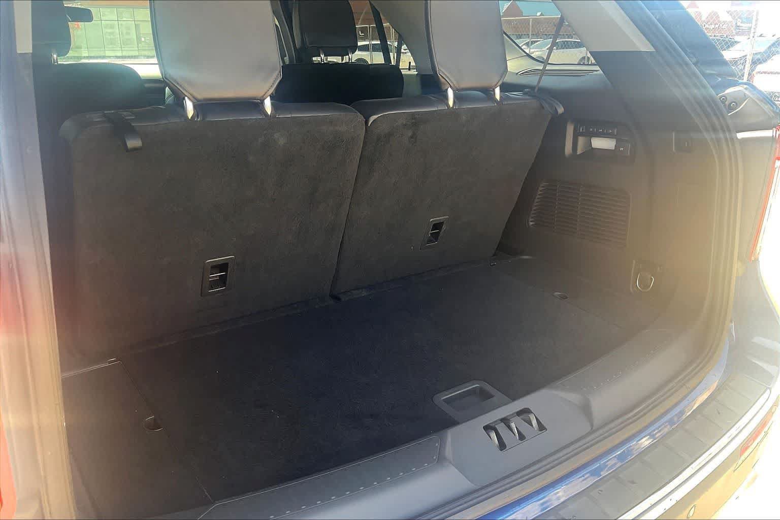 Used 2021 Ford Explorer Limited AWD/4WD image 17