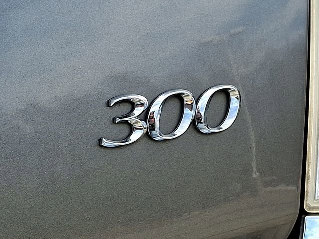 Used 2012 Chrysler 300 Limited image 30