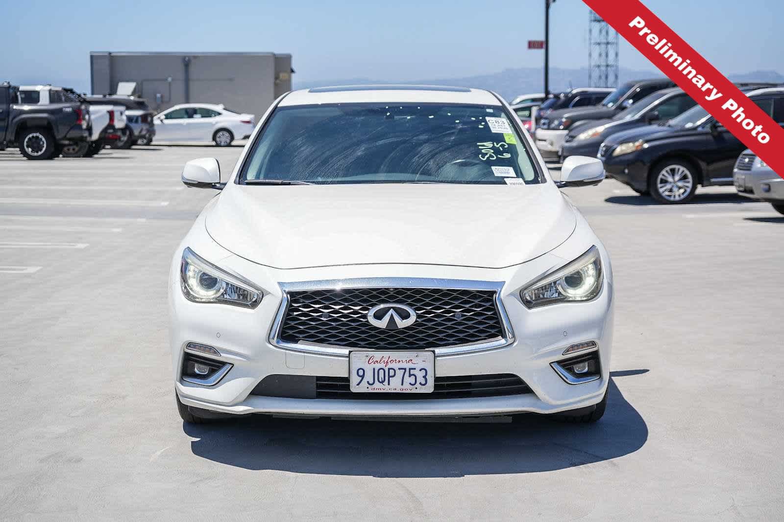 Used 2020 INFINITI Q50 Luxe w/ Essential Package (3.0T Luxe) RWD image 2