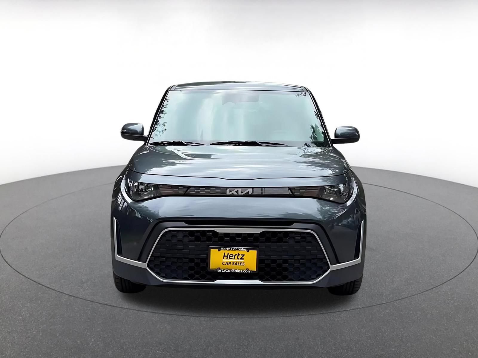 Used 2025 Kia Soul LX w/ LX Technology Package FWD image 4