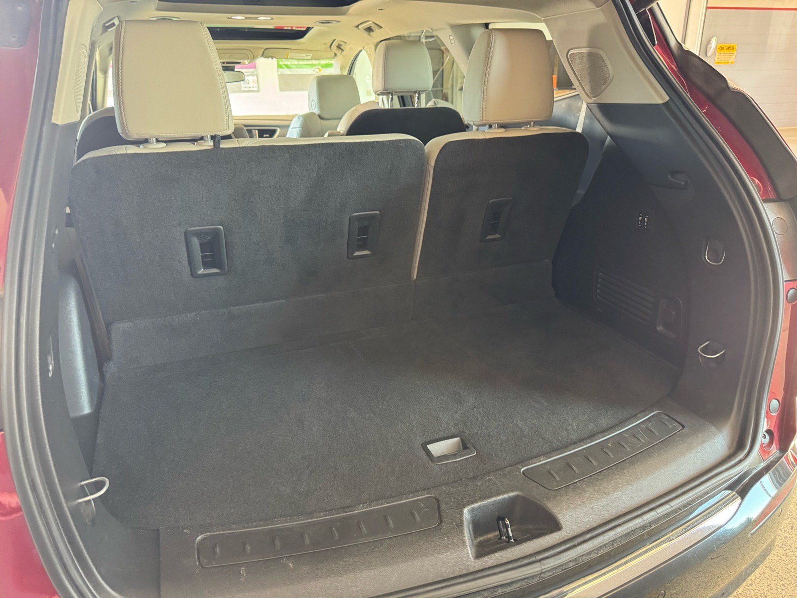 Used 2020 Buick Enclave Premium w/ Sun and Sites Package AWD/4WD image 10