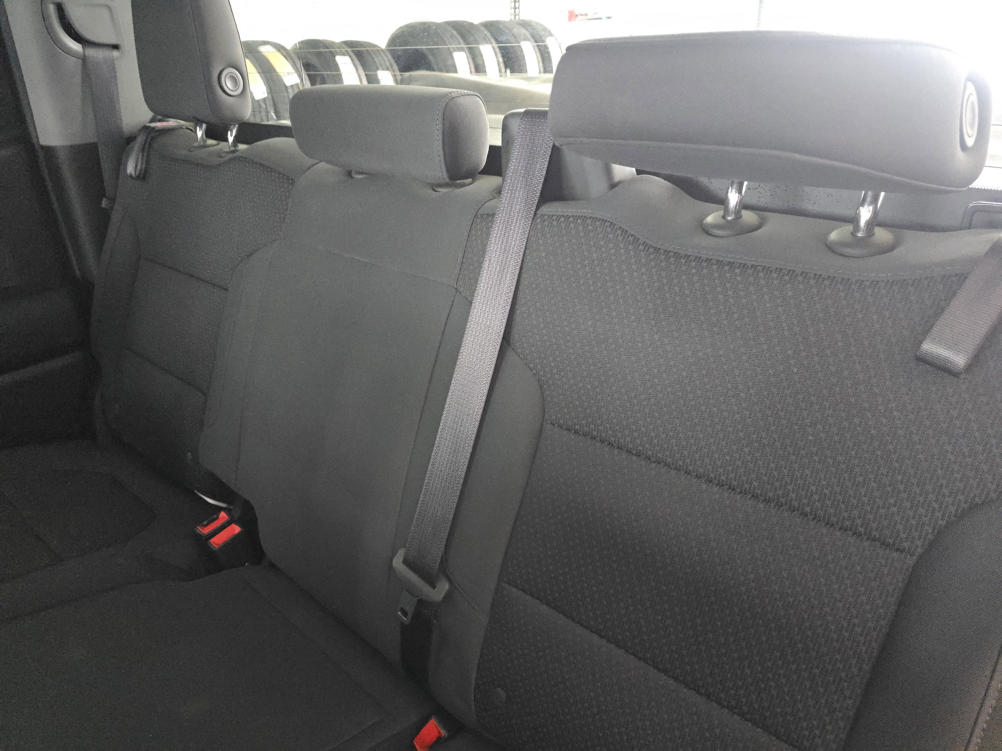 Used 2020 Chevrolet Silverado 1500 Custom w/ Custom Value Package image 28