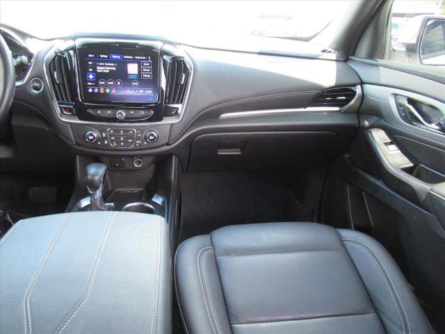 Used 2023 Chevrolet Traverse LT w/ Midnight/Sport Edition AWD/4WD image 14