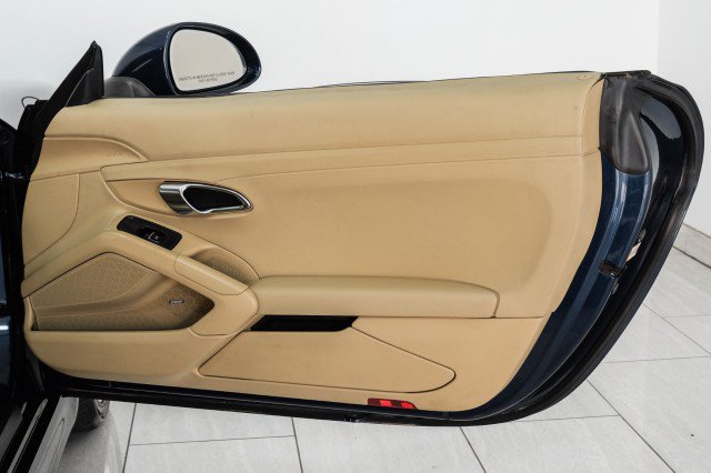 Used 2015 Porsche Cayman RWD image 34
