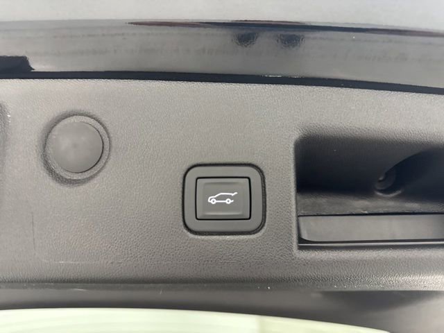 Used 2024 Chevrolet Equinox LT FWD image 27
