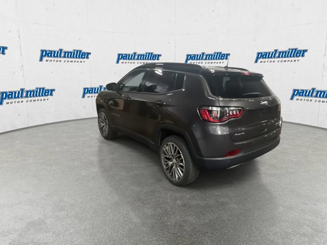Used 2023 Jeep Compass Limited w/ Elite Group AWD/4WD image 7