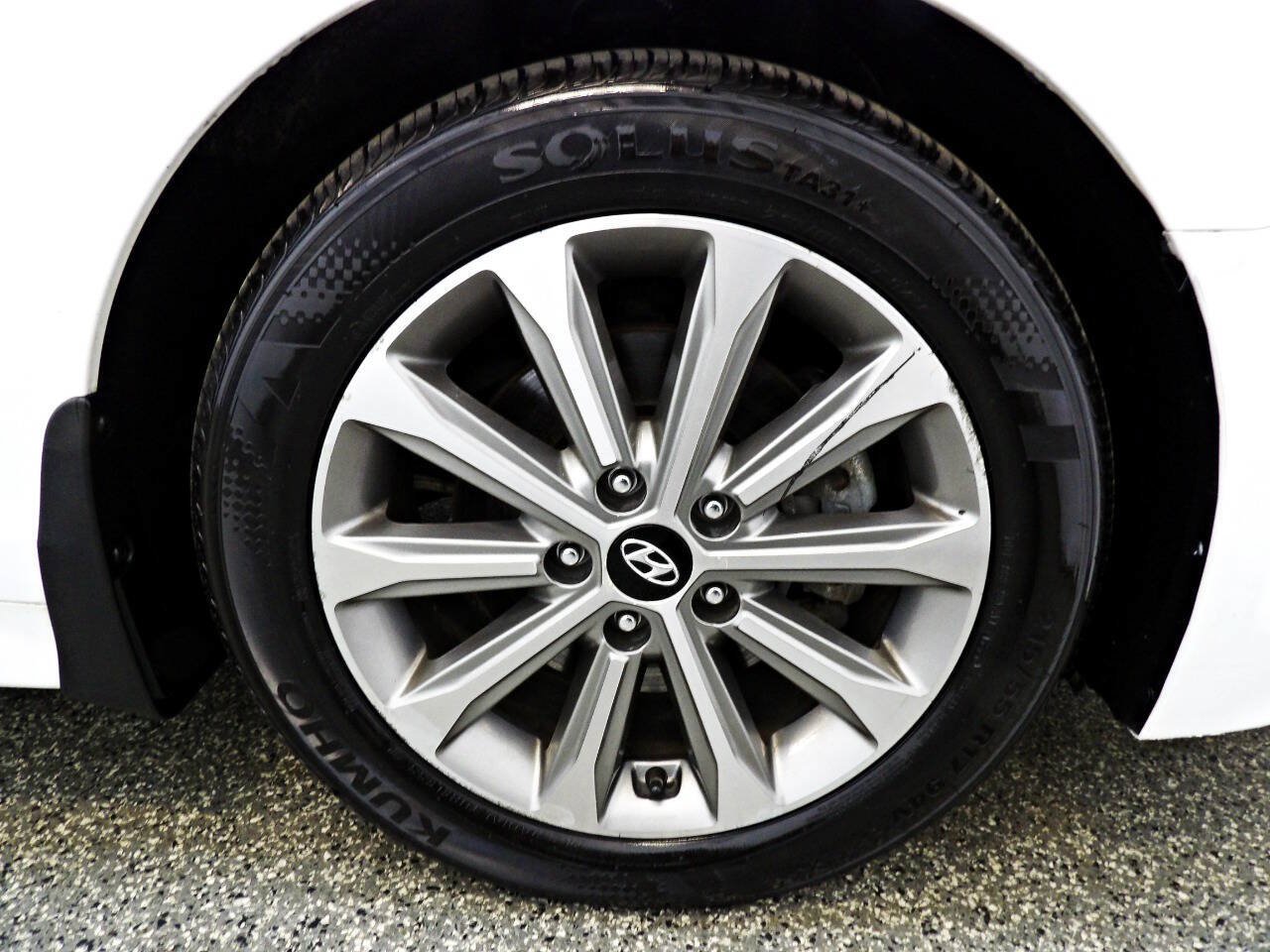 Used 2017 Hyundai Sonata Limited w/ Cargo Package FWD image 22