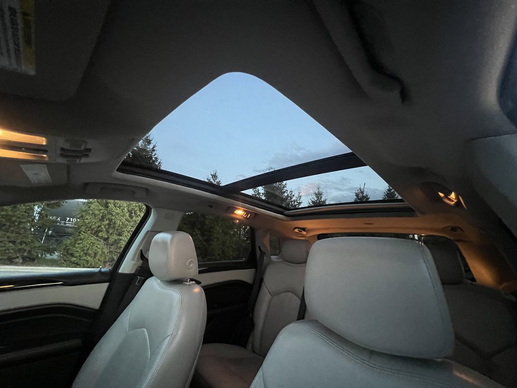 Used 2014 Cadillac SRX Performance w/ Driver Awareness Package image 19