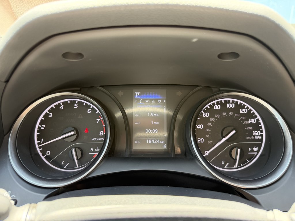 Used 2024 Toyota Camry SE FWD image 18