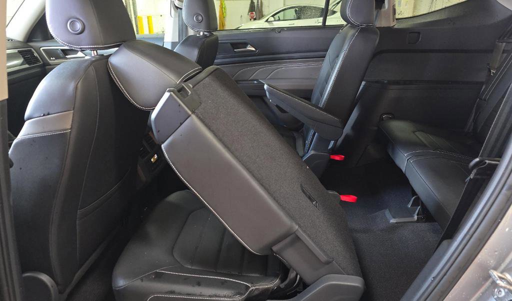 Used 2023 Volkswagen Atlas SEL Premium AWD/4WD image 16