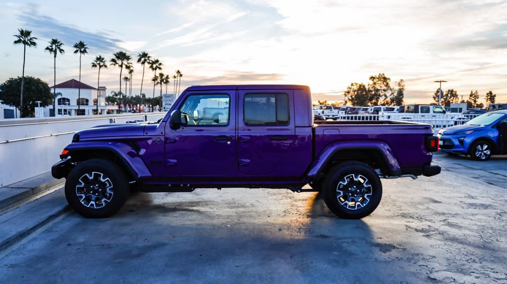 New 2026 Jeep Gladiator Sport AWD/4WD image 14