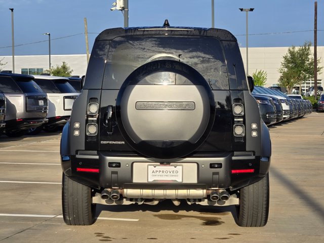 Used 2025 Land Rover Defender 110 V8 AWD/4WD image 7