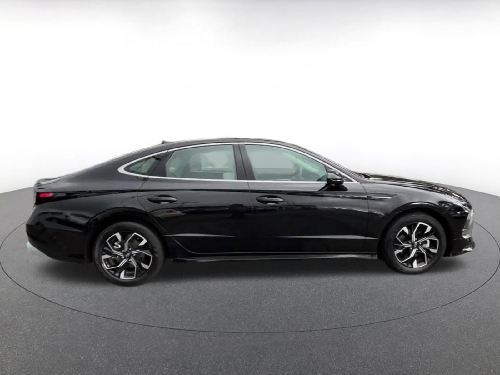 Used 2025 Hyundai Sonata SEL image 16